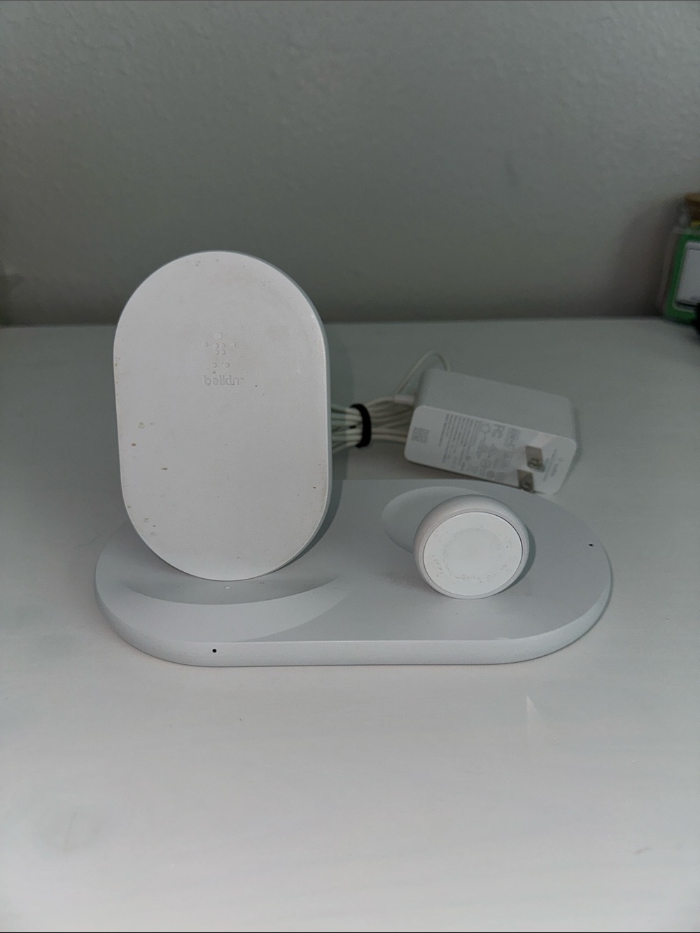 Belkin White 3-in-1 Wireless Charging Stand